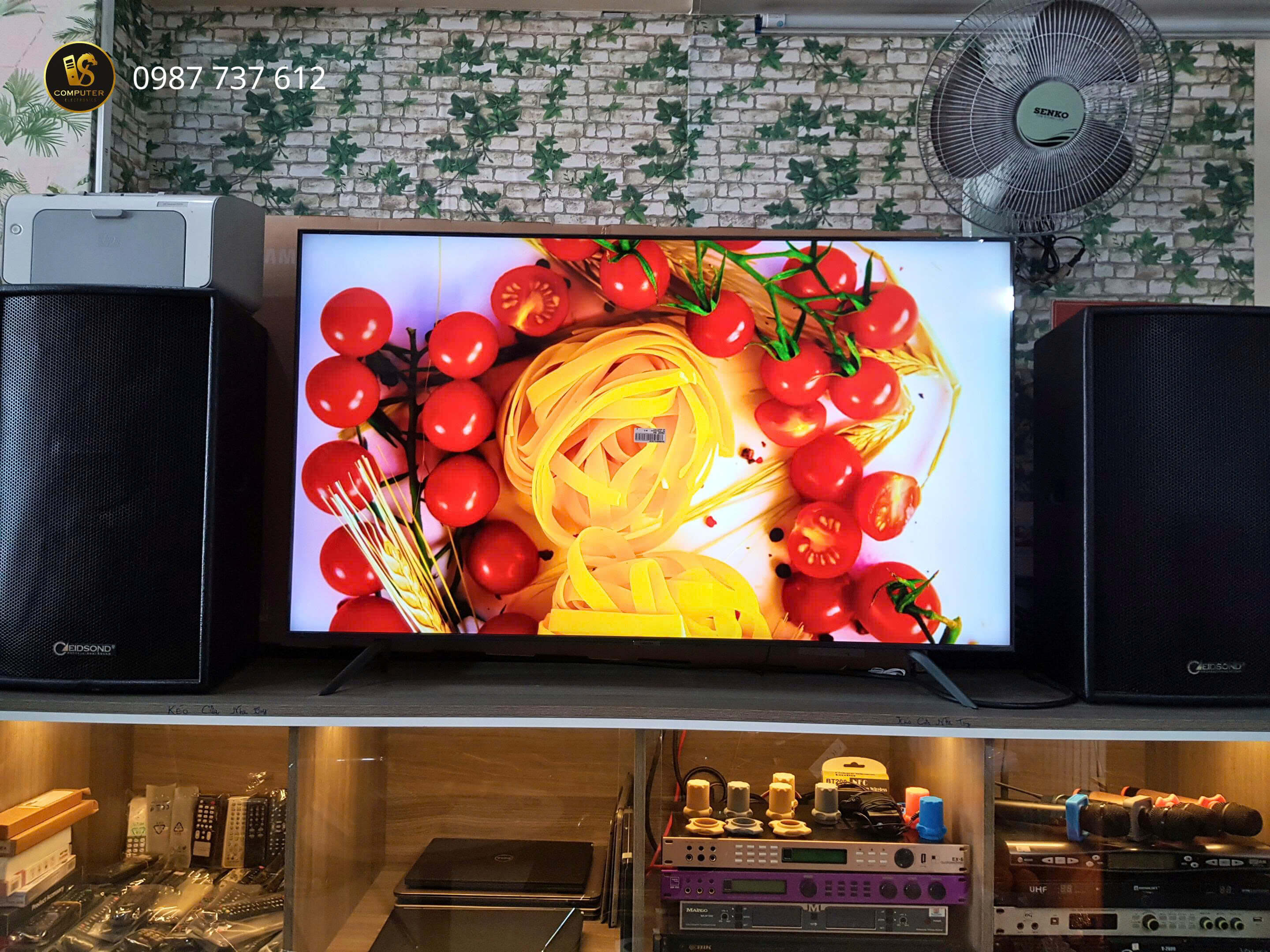 Samsung UA55AU7700 – Smart TV 55 Inch 4K Crystal UHD-vi-tinh-thu-duc-van-sy (2)