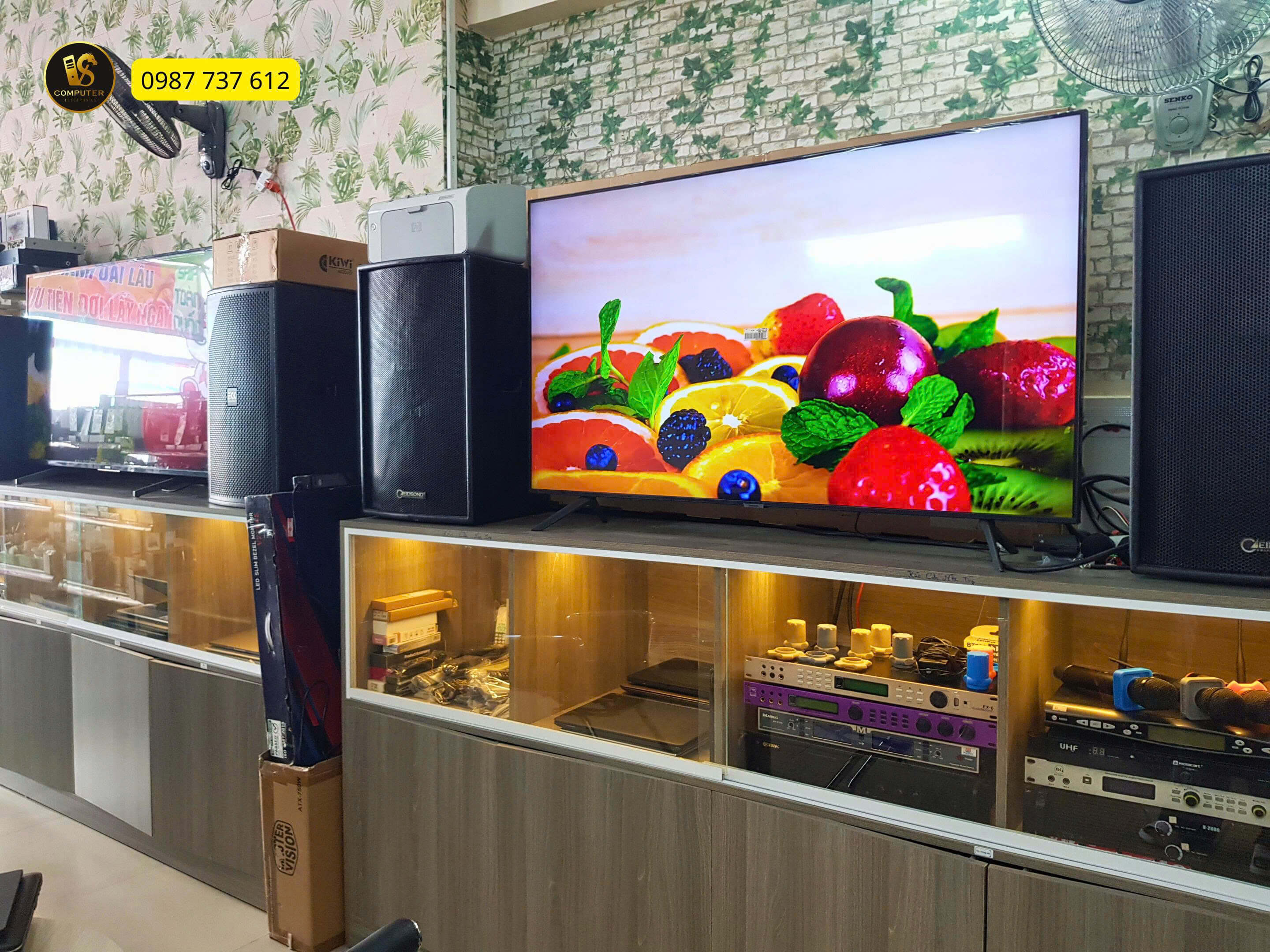 Samsung UA55AU7700 – Smart TV 55 Inch 4K Crystal UHD-vi-tinh-thu-duc-van-sy (3)