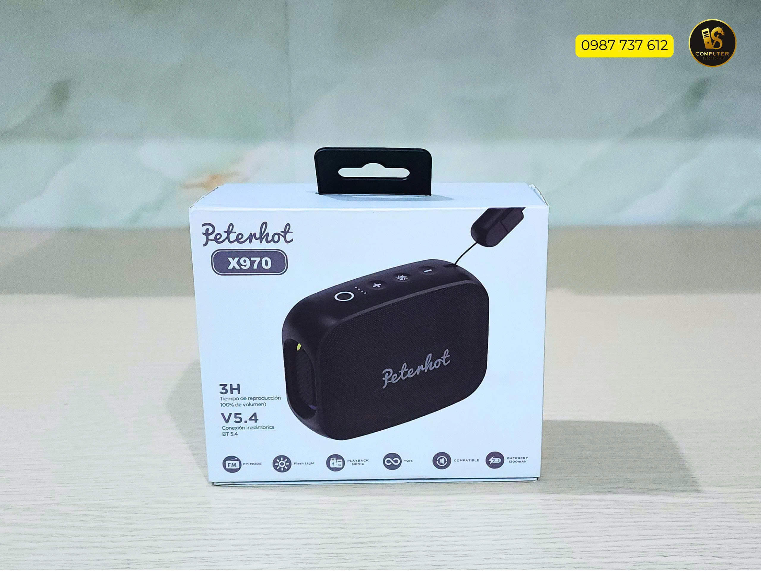 loa-petehot-x970-3-trong-1-loa-bluetooth-sac-du-phong-den-pin-vi-tinh-thu-duc-van-sy (8)