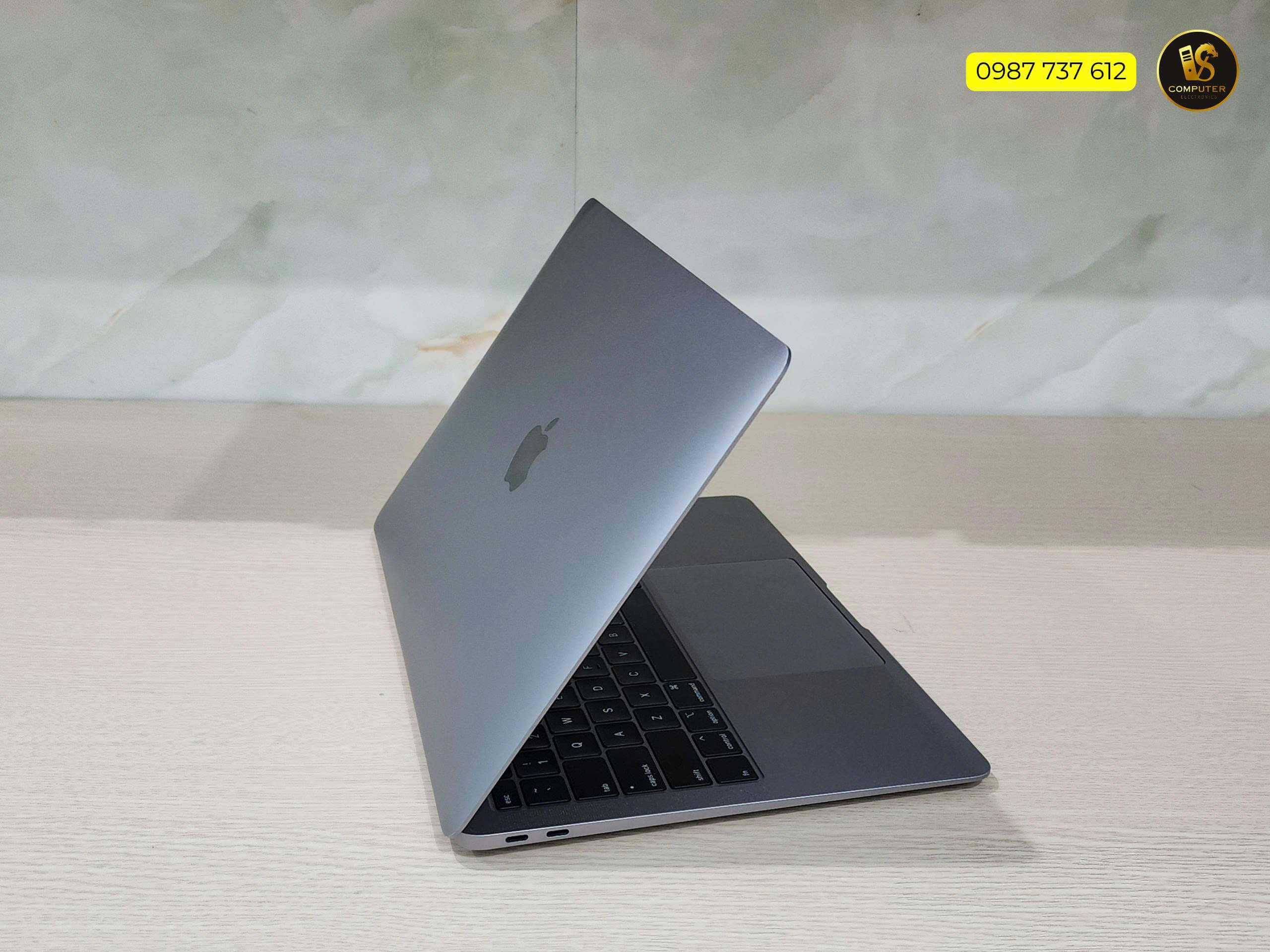 macbook-air-13-inch-retina-2018-core-i5-vi-tinh-thu-duc-van-sy (9)